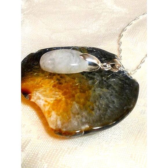 MOONSTONE WITH BLUE FLASH PENDANT STERLING SILVER CHAIN AND MOUNT - Picture 5 of 7